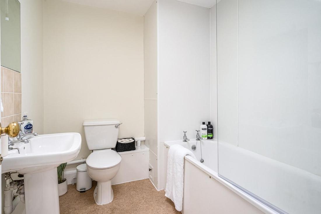 Beautiful Character 3 Bed City Centre Apartment Bath Eksteriør bilde