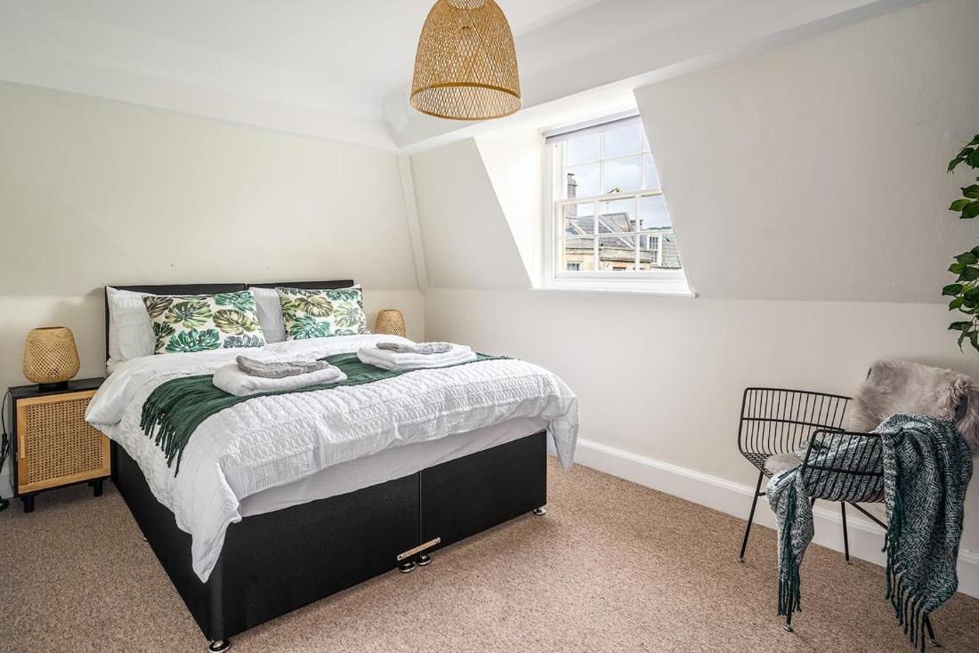 Beautiful Character 3 Bed City Centre Apartment Bath Eksteriør bilde
