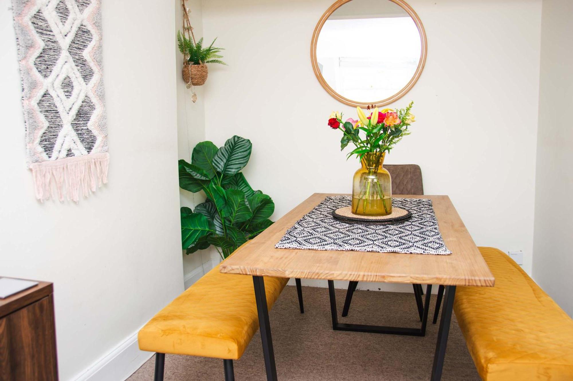 Beautiful Character 3 Bed City Centre Apartment Bath Eksteriør bilde